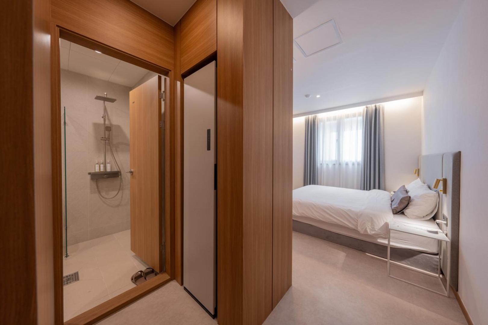 H-Avenue Hotel Munhyeon Пусан Екстериор снимка